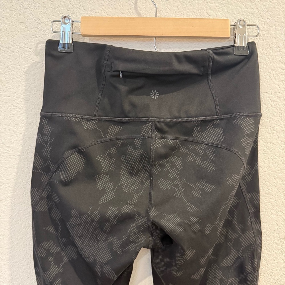 Athleta- Moonlight Precision 7/8 Black/Grey Floral Tights- S - Picture 6 of 8